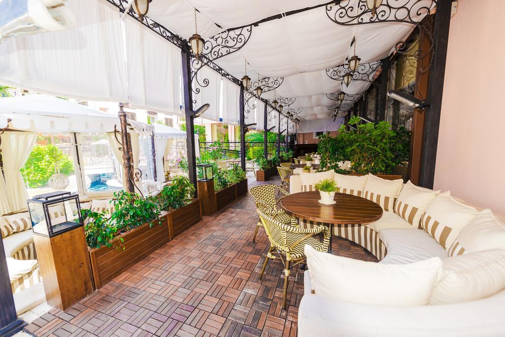 Romance Marine Aparthotel 써니비치 외부 사진