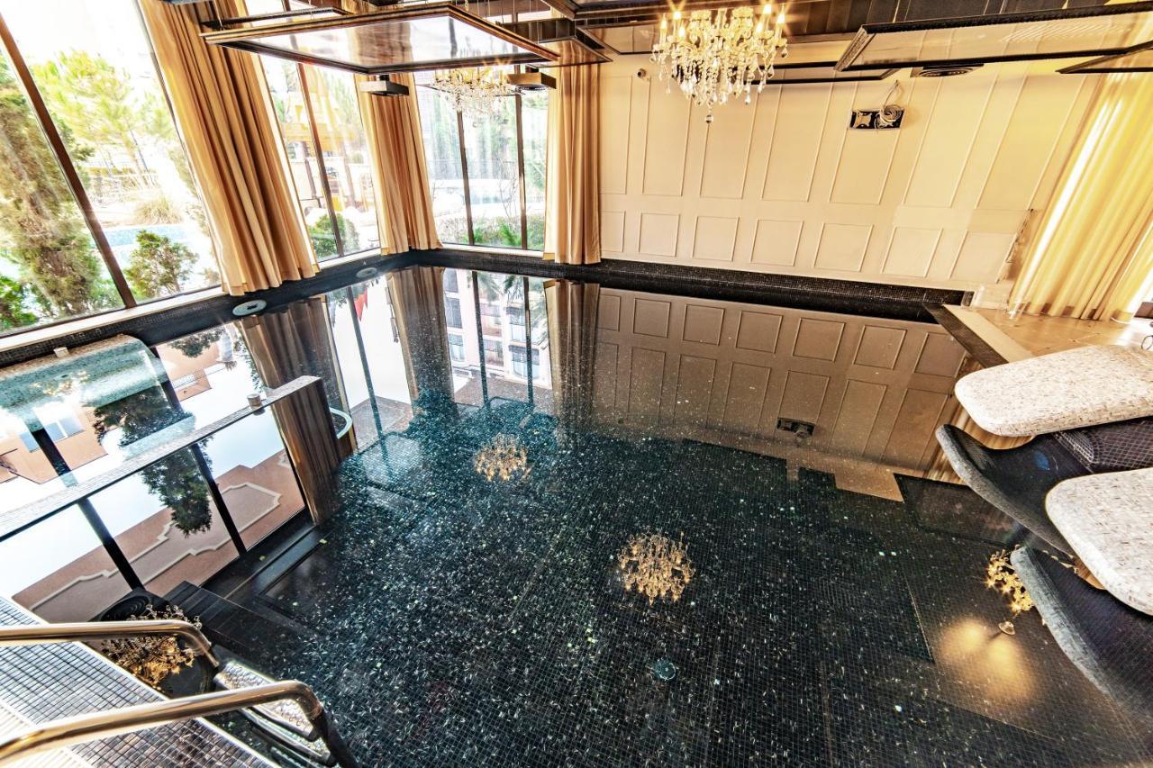 Romance Marine Aparthotel 써니비치 외부 사진